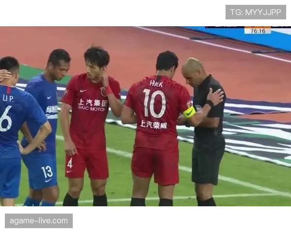 禁区外犯规是否判罚任意球？关键看犯规性质与裁判判定